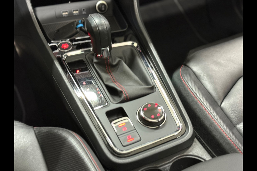 Seat Ateca 2.0 TSI FR 4DRIVE | Pano | Parkeerstuurassistent met Top View | Leder Pakket | Ambient | Exclusive Performance velgen |