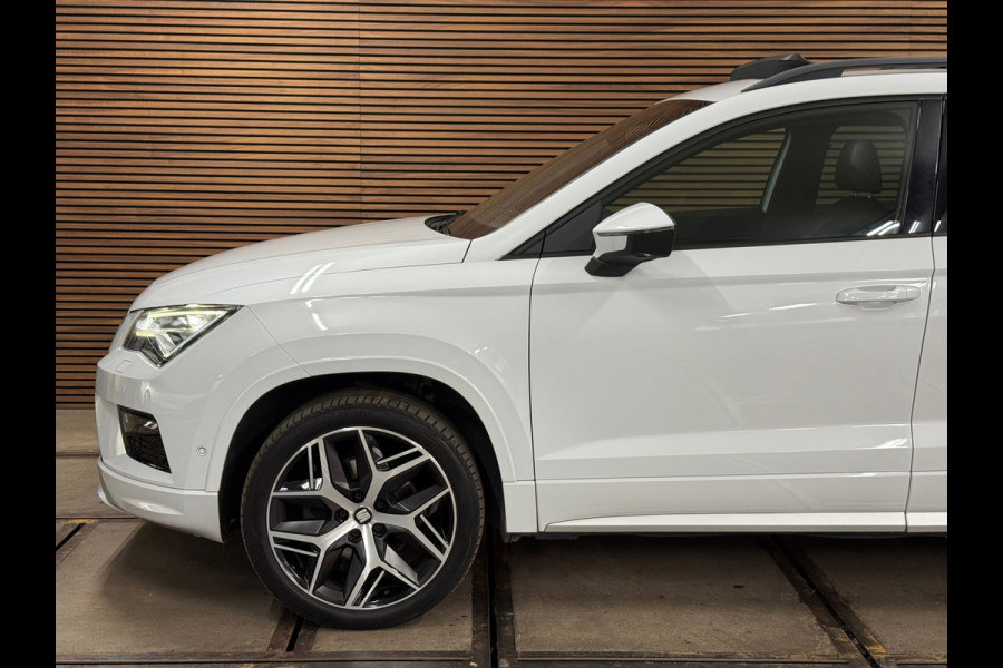 Seat Ateca 2.0 TSI FR 4DRIVE | Pano | Parkeerstuurassistent met Top View | Leder Pakket | Ambient | Exclusive Performance velgen |