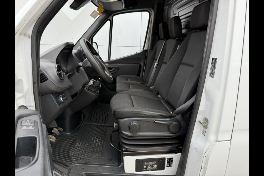 Mercedes-Benz Sprinter 315 1.9 CDI L2H2 LED Climate Control Camera Carplay Cruise Control Trekhaak Parkeersensoren voor achter