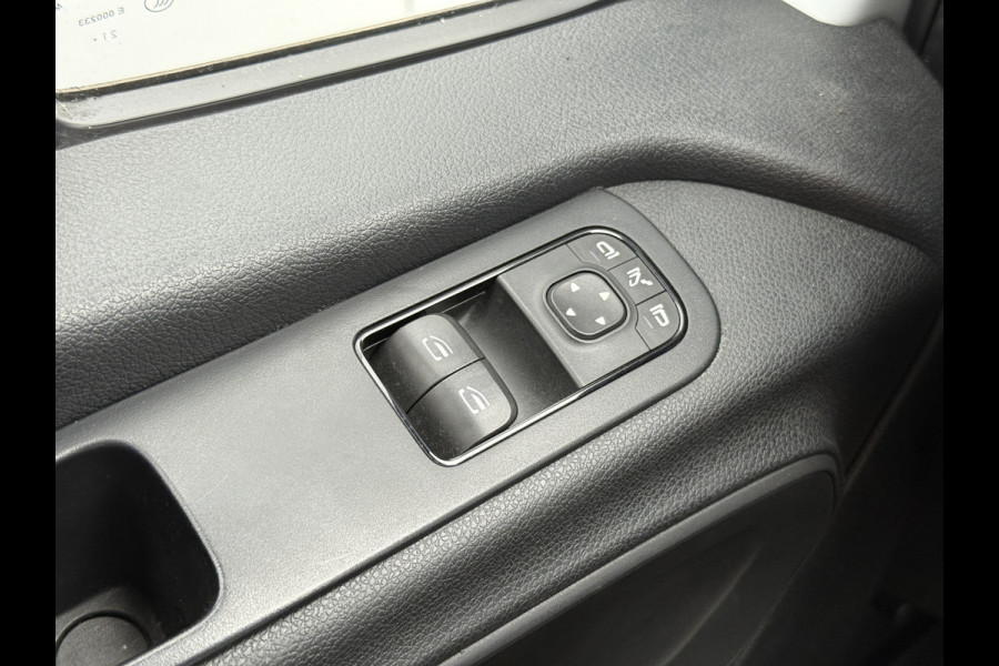 Mercedes-Benz Sprinter 315 1.9 CDI L2H2 LED Climate Control Camera Carplay Cruise Control Trekhaak Parkeersensoren voor achter