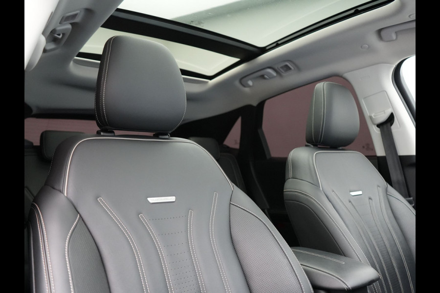 Ford Kuga 2.5 Vignale Plug In Hybrid 225pk Dealer O.H. PHEV | Trekhaak Afn. | Panodak | Head Up | 360 Camera | Bang & Olufsen | Lederen Sportstoelen Memory & Verwarmd | Keyless | Stuur Verwarmd | Blis | Virtual | Navigatie | DAB |