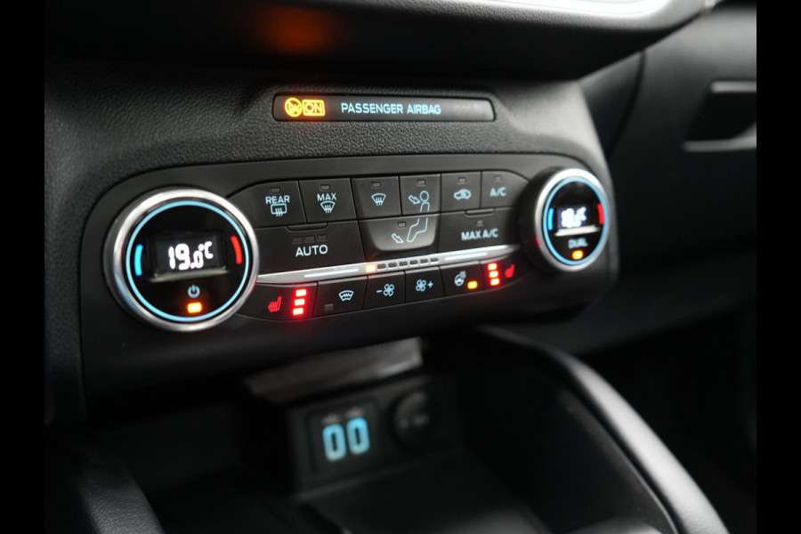 Ford Kuga 2.5 Vignale Plug In Hybrid 225pk Dealer O.H. PHEV | Trekhaak Afn. | Panodak | Head Up | 360 Camera | Bang & Olufsen | Lederen Sportstoelen Memory & Verwarmd | Keyless | Stuur Verwarmd | Blis | Virtual | Navigatie | DAB |