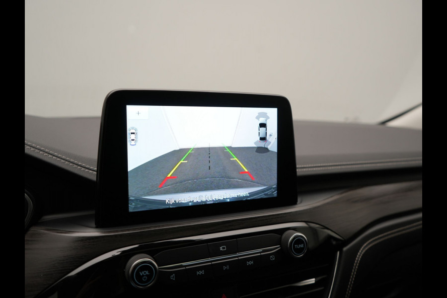 Ford Kuga 2.5 Vignale Plug In Hybrid 225pk Dealer O.H. PHEV | Trekhaak Afn. | Panodak | Head Up | 360 Camera | Bang & Olufsen | Lederen Sportstoelen Memory & Verwarmd | Keyless | Stuur Verwarmd | Blis | Virtual | Navigatie | DAB |