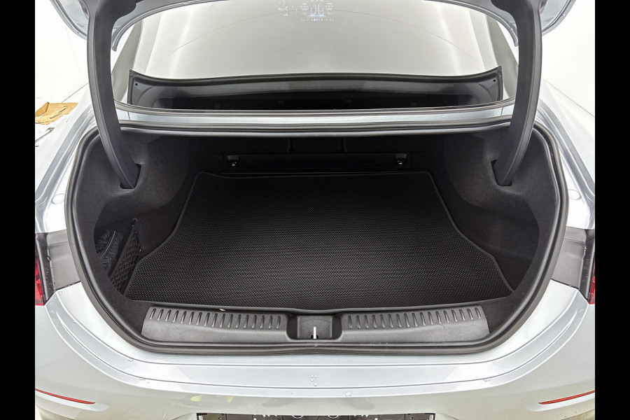 Mercedes-Benz CLA-Klasse 250+ Launch Edition 85 kWh | Warmtepomp | Memorypakket | Nightpakket | Smartphone integratie | Multibeam LED | Antidiefstal pakket URBAN GUARD | 19 inch AMG velgen | Sierdelen aluminium |