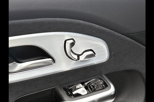 Mercedes-Benz CLA-Klasse 250+ Launch Edition 85 kWh | Warmtepomp | Memorypakket | Nightpakket | Smartphone integratie | Multibeam LED | Antidiefstal pakket URBAN GUARD | 19 inch AMG velgen | Sierdelen aluminium |