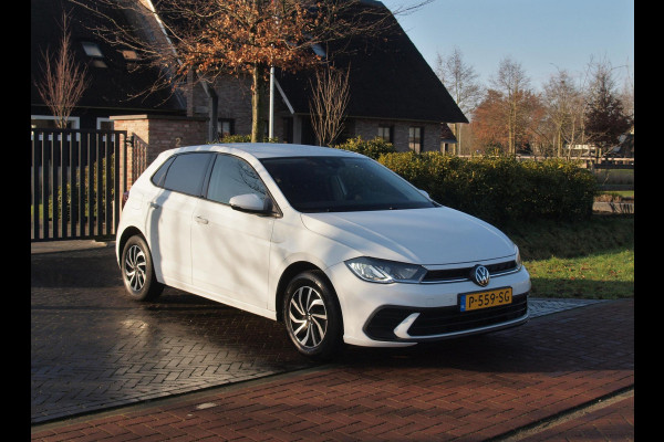 Volkswagen Polo 1.0 TSI Life Business | Apple carplay | Stoelverwarming | Parkeersensoren | Privacy Glas | NL-Auto