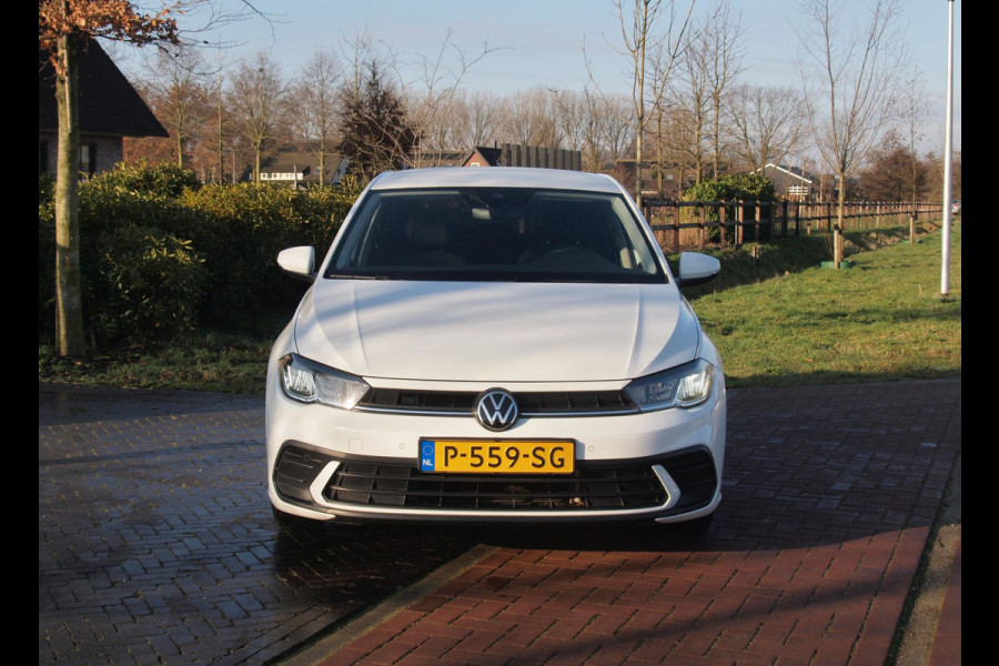 Volkswagen Polo 1.0 TSI Life Business | Apple carplay | Stoelverwarming | Parkeersensoren | Privacy Glas | NL-Auto
