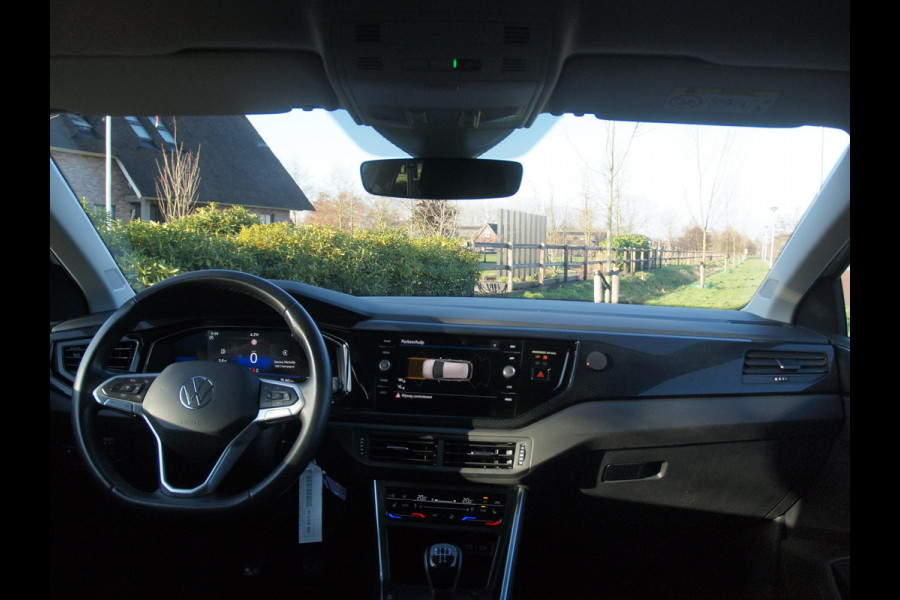 Volkswagen Polo 1.0 TSI Life Business | Apple carplay | Stoelverwarming | Parkeersensoren | Privacy Glas | NL-Auto