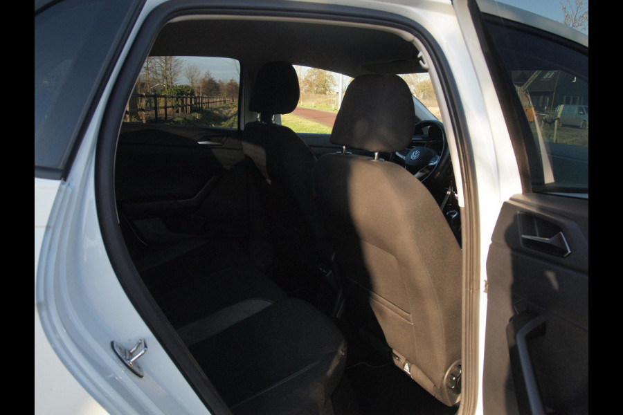 Volkswagen Polo 1.0 TSI Life Business | Apple carplay | Stoelverwarming | Parkeersensoren | Privacy Glas | NL-Auto