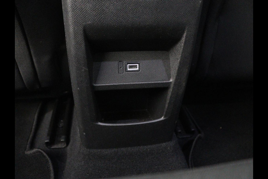 Opel Astra 1.6 Hybrid Business Edition | Stoelverwarming | Adaptive cruise | Camera | Stuurverwarming | Carplay | Navigatie | Full LED | 17'' | Climate control | PHEV | Plug In