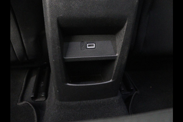 Opel Astra 1.6 Hybrid Business Edition | Stoelverwarming | Adaptive cruise | Camera | Stuurverwarming | Carplay | Navigatie | Full LED | 17'' | Climate control | PHEV | Plug In