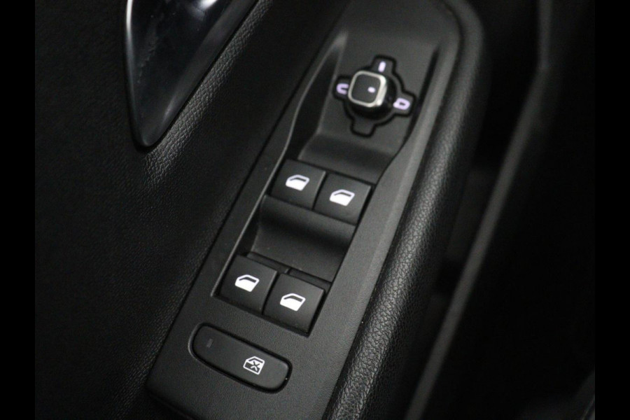 Opel Astra 1.6 Hybrid Business Edition | Stoelverwarming | Adaptive cruise | Camera | Stuurverwarming | Carplay | Navigatie | Full LED | 17'' | Climate control | PHEV | Plug In