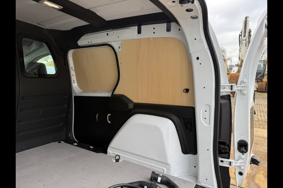 Renault Kangoo E-Tech 44kWh WLTP 301km 1500kg Trekgewicht Led Apple Carplay Climate Control Parkeersensoren Camera Nissan Townstar