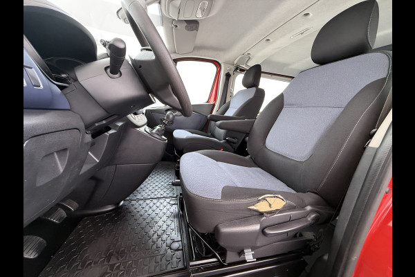 Opel Vivaro D126PK Dubbele Cabine 5-Persoons L2H1 Euro 6 Trekhaak Camera Navi Airco Cruise Control Pdc 1.6CDTI Betonplex Vloer Schuifdeur Achterdeuren Regen-Lichtsensor 1e Eigenaar Origineel Nederlandse Auto Dealeronderhouden 2.000kg trekvermogen