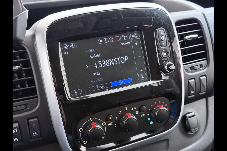 Opel Vivaro D126PK Dubbele Cabine 5-Persoons L2H1 Euro 6 Trekhaak Camera Navi Airco Cruise Control Pdc 1.6CDTI Betonplex Vloer Schuifdeur Achterdeuren Regen-Lichtsensor 1e Eigenaar Origineel Nederlandse Auto Dealeronderhouden 2.000kg trekvermogen