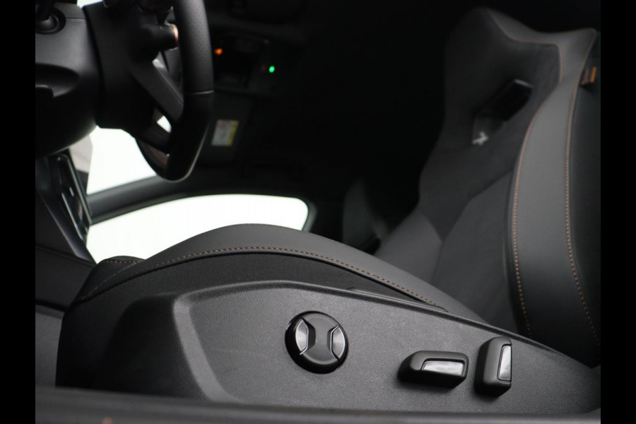 CUPRA Leon 1.5 e-Hybrid Business | Stoelverwarming | Adaptive cruise | Camera | Carplay | Memory | Half leder | Navigatie | Keyless | Sportstoelen | Full LED | Sfeerverlichting | PHEV | Plug In