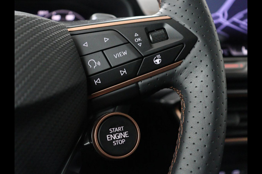 CUPRA Leon 1.5 e-Hybrid Business | Stoelverwarming | Adaptive cruise | Camera | Carplay | Memory | Half leder | Navigatie | Keyless | Sportstoelen | Full LED | Sfeerverlichting | PHEV | Plug In