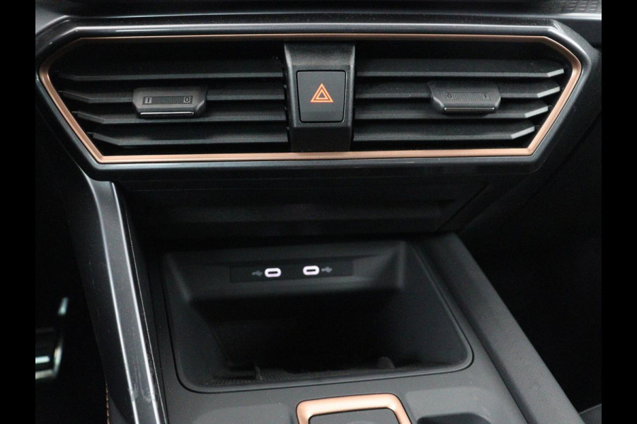 CUPRA Leon 1.5 e-Hybrid Business | Stoelverwarming | Adaptive cruise | Camera | Carplay | Memory | Half leder | Navigatie | Keyless | Sportstoelen | Full LED | Sfeerverlichting | PHEV | Plug In