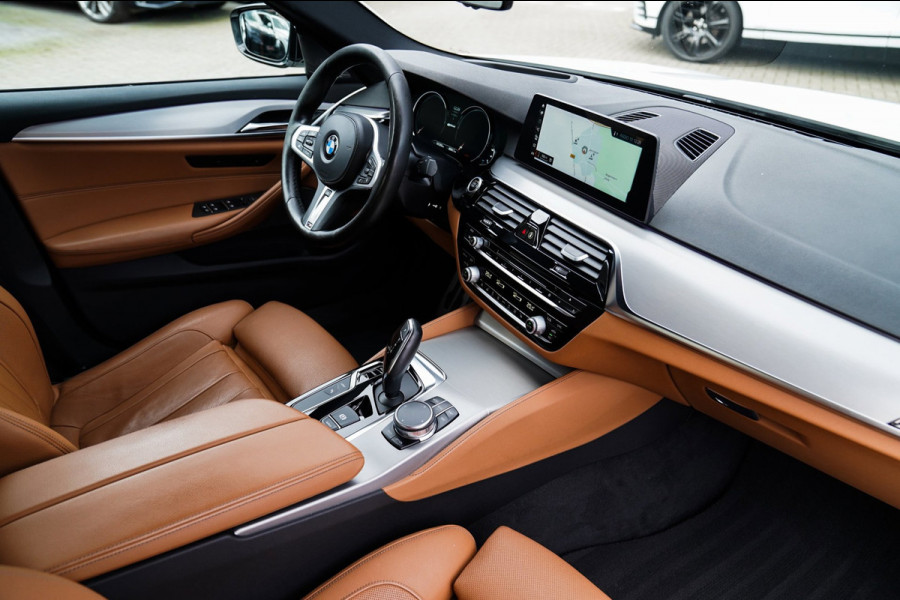 BMW 5 Serie 530e iPerformance High Executive | M-pakket | Massage | Stoelverwarming/verkoeling | Head up | Adaptieve cruise | NAP