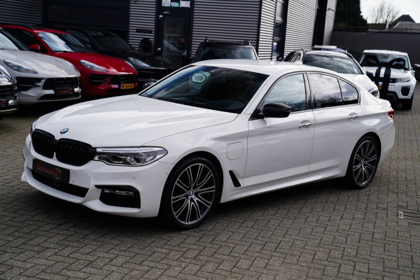 BMW 5 Serie 530e iPerformance High Executive | M-pakket | Massage | Stoelverwarming/verkoeling | Head up | Adaptieve cruise | NAP