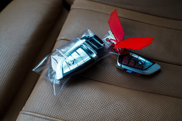 BMW 5 Serie 530e iPerformance High Executive | M-pakket | Massage | Stoelverwarming/verkoeling | Head up | Adaptieve cruise | NAP