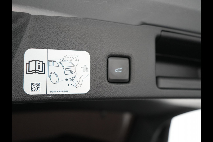 Ford Kuga 2.5 Vignale Plug In Hybrid 225pk Dealer O.H. PHEV | Trekhaak Afn. | Panodak | Head Up | 360 Camera | Bang & Olufsen | Lederen Sportstoelen Memory & Verwarmd | Keyless | Stuur Verwarmd | Blis | Virtual | Navigatie | DAB |