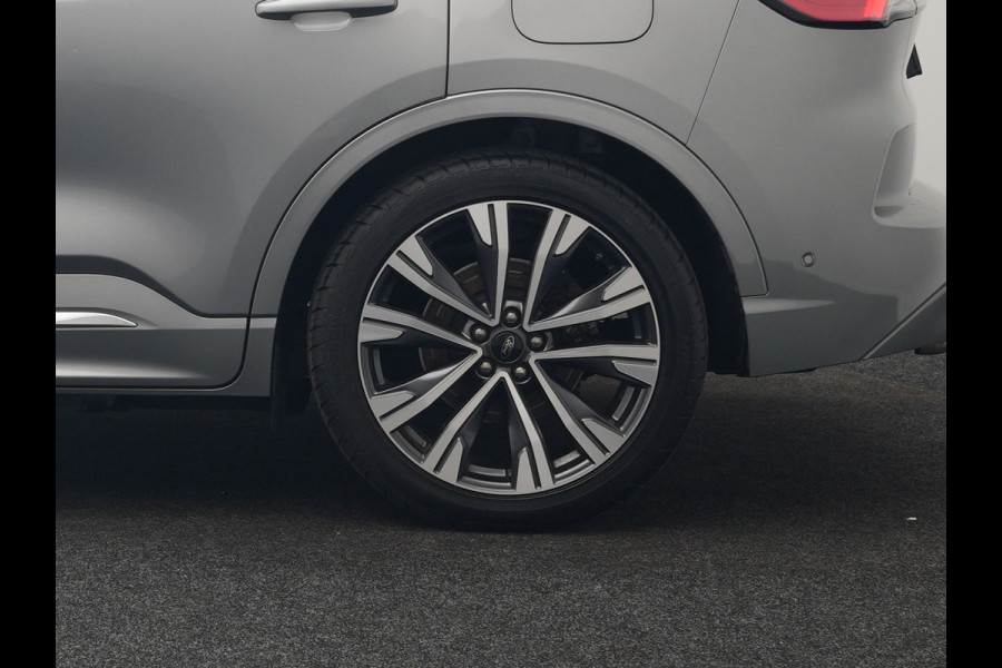 Ford Kuga 2.5 Vignale Plug In Hybrid 225pk Dealer O.H. PHEV | Trekhaak Afn. | Panodak | Head Up | 360 Camera | Bang & Olufsen | Lederen Sportstoelen Memory & Verwarmd | Keyless | Stuur Verwarmd | Blis | Virtual | Navigatie | DAB |