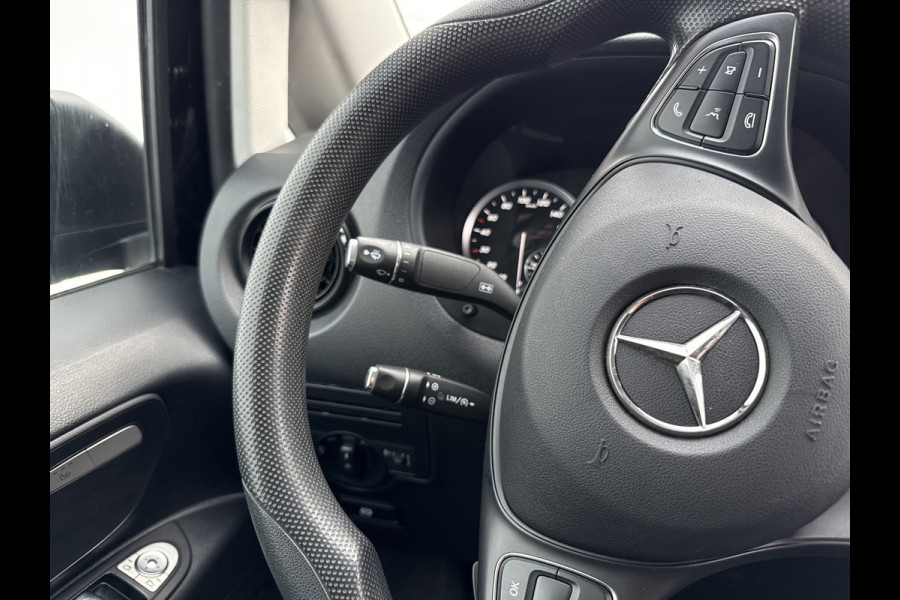 Mercedes-Benz eVito 112 66kWh L2H1 280km WLTP 96% (SOH) Snelladen Climate Control Cruise Control Carplay Camera Stoelverwarming