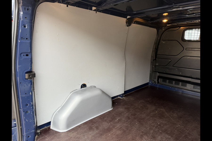 Ford Transit Custom 300 2.0 TDCI 130PK Automaat L2H1 LED Cruise Control Airco Stoelverwarming Parkeersensoren voor achter