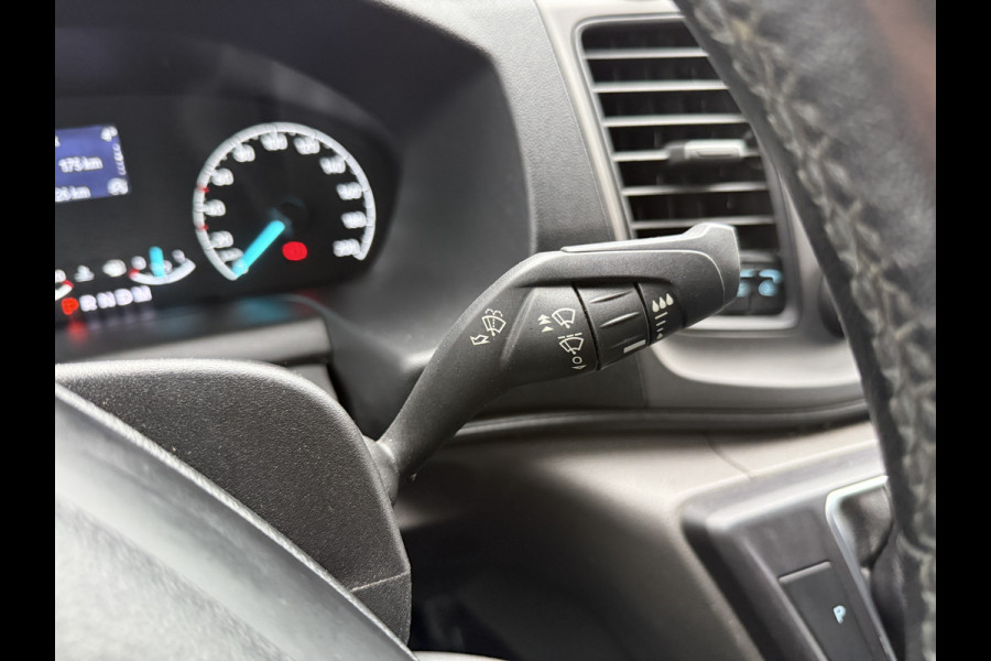 Ford Transit Custom 300 2.0 TDCI 130PK Automaat L2H1 LED Cruise Control Airco Stoelverwarming Parkeersensoren voor achter