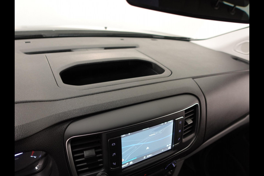 Opel Vivaro 145pk Automaat L3H1 Dubbele cabine Navigatie Camera Trekhaak Apple carplay Parkeersensoren Cruise control