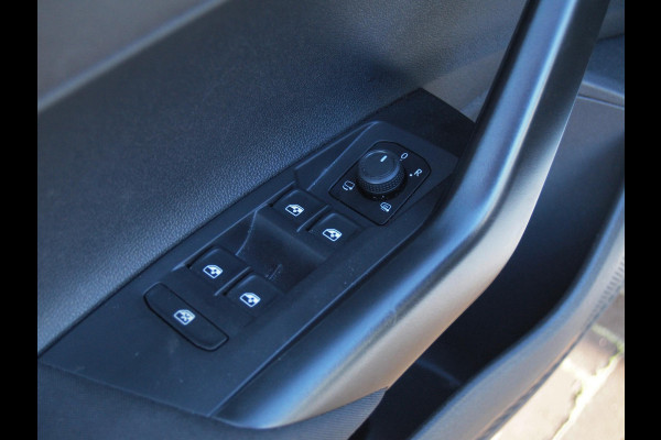 Volkswagen Polo 1.0 TSI Life Business | Automaat | Apple Carplay | Privacy Glas | Stoelverwarming | NL-Auto |