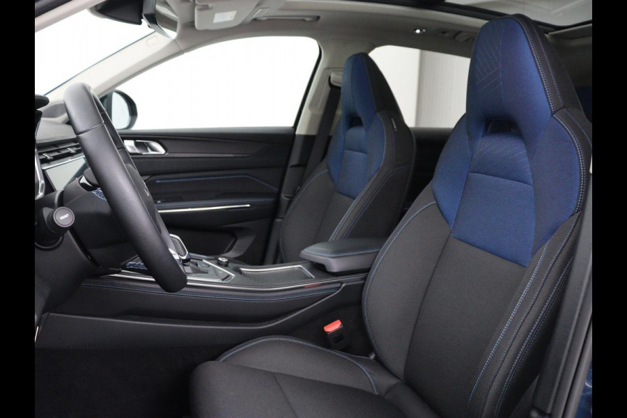 Lynk & Co 01 1.5 Plug In | Panoramadak | Infinity by Harman | Camera | Adaptive cruise | Stoelverwarming | Carplay | Memory | Full LED | PHEV