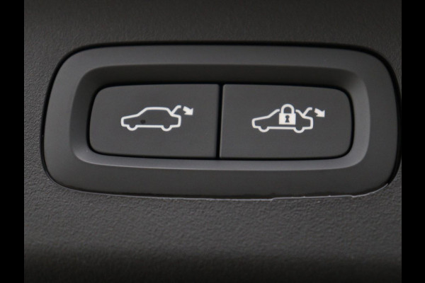 Lynk & Co 01 1.5 Plug In | Panoramadak | Infinity by Harman | Camera | Adaptive cruise | Stoelverwarming | Carplay | Memory | Full LED | PHEV