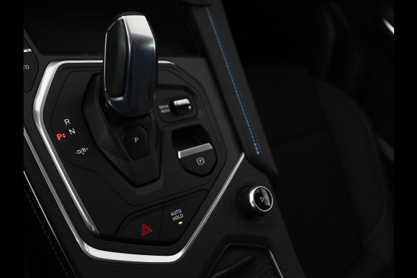 Lynk & Co 01 1.5 Plug In | Panoramadak | Infinity by Harman | Camera | Adaptive cruise | Stoelverwarming | Carplay | Memory | Full LED | PHEV