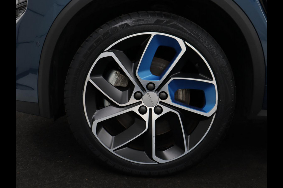 Lynk & Co 01 1.5 Plug In | Panoramadak | Infinity by Harman | Camera | Adaptive cruise | Stoelverwarming | Carplay | Memory | Full LED | PHEV