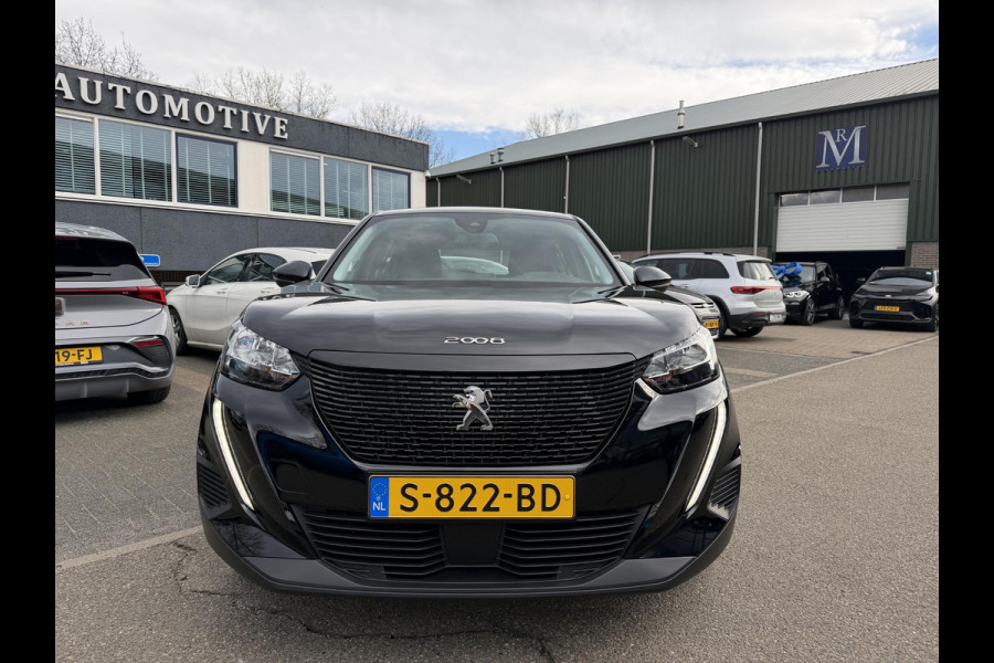 Peugeot 2008 1.2 PureTech Active Pack 131PK | AUTOMAAT | CAMERA | NAVIGATIE | AFN. TREKHAAK RIJKLAAR GELEVERD MET 12 MND BOVAG GARANTIE |