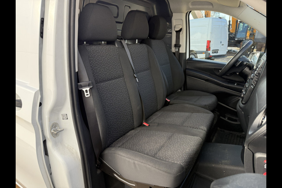 Mercedes-Benz eVito 112 66kWh 280km WLTP 96% (SOH) 80KW Snelladen Climate Control Cruise Control Stoelverwarming Apple Carplay Parkeersensoren Voor en Achter