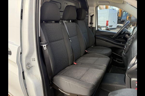 Mercedes-Benz eVito 112 66kWh 280km WLTP 96% (SOH) 80KW Snelladen Climate Control Cruise Control Stoelverwarming Apple Carplay Parkeersensoren Voor en Achter
