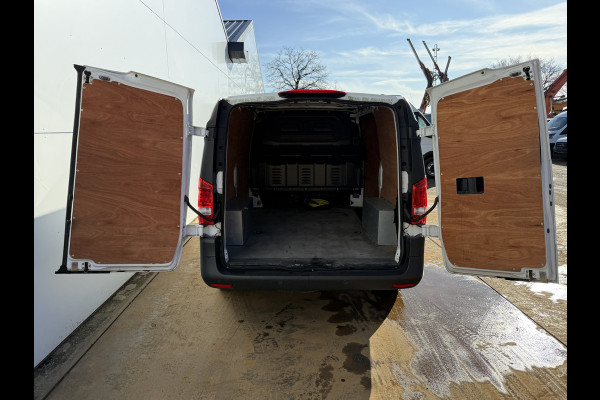 Mercedes-Benz eVito 112 66kWh 280km WLTP 96% (SOH) 80KW Snelladen Climate Control Cruise Control Stoelverwarming Apple Carplay Parkeersensoren Voor en Achter