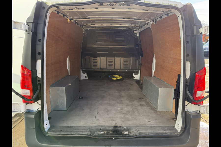 Mercedes-Benz eVito 112 66kWh 280km WLTP 96% (SOH) 80KW Snelladen Climate Control Cruise Control Stoelverwarming Apple Carplay Parkeersensoren Voor en Achter