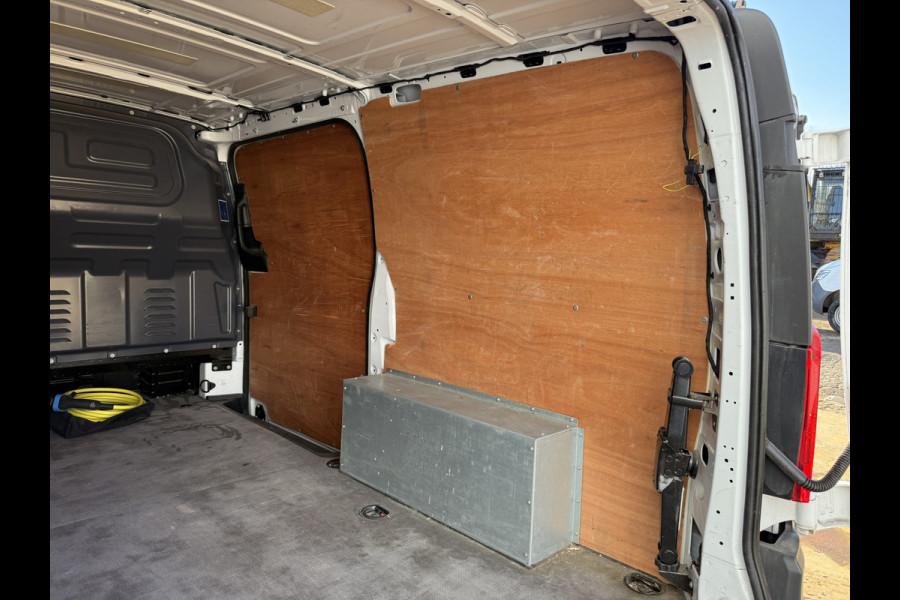 Mercedes-Benz eVito 112 66kWh 280km WLTP 96% (SOH) 80KW Snelladen Climate Control Cruise Control Stoelverwarming Apple Carplay Parkeersensoren Voor en Achter