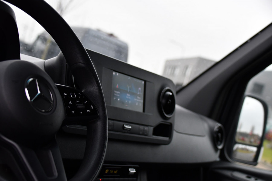 Mercedes-Benz Sprinter 317 1.9 CDI L2H2 RWD PB Edition Camera, Cruise, Carplay, LED, 170pk, Stoelverwarming, NAVI, Sensoren, Leder, Uniek!