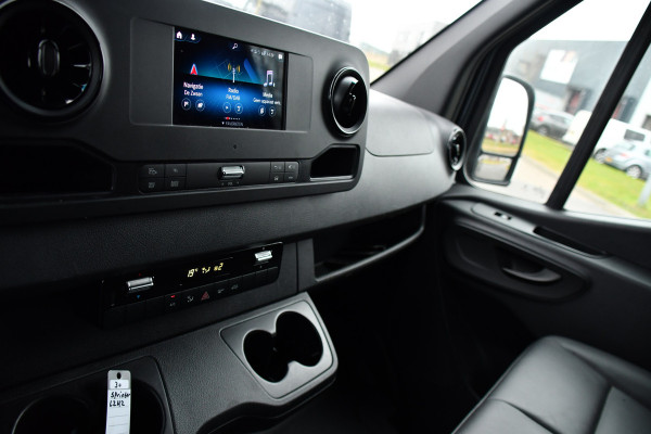 Mercedes-Benz Sprinter 317 1.9 CDI L2H2 RWD PB Edition Camera, Cruise, Carplay, LED, 170pk, Stoelverwarming, NAVI, Sensoren, Leder, Uniek!