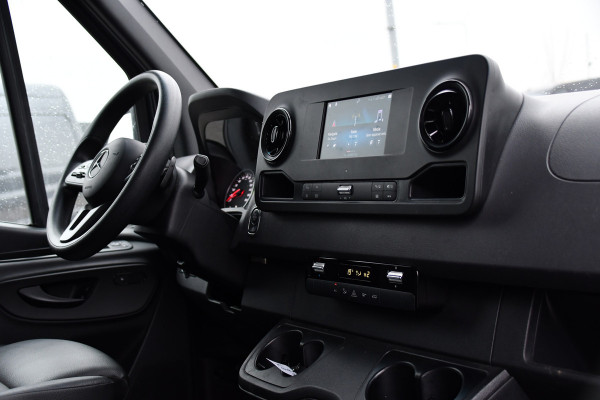Mercedes-Benz Sprinter 317 1.9 CDI L2H2 RWD PB Edition Camera, Cruise, Carplay, LED, 170pk, Stoelverwarming, NAVI, Sensoren, Leder, Uniek!