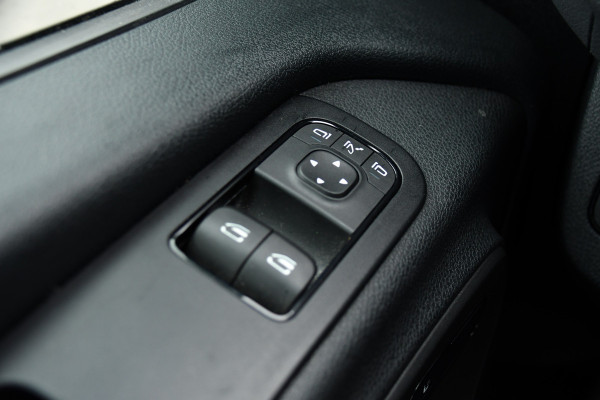 Mercedes-Benz Sprinter 317 1.9 CDI L2H2 RWD PB Edition Camera, Cruise, Carplay, LED, 170pk, Stoelverwarming, NAVI, Sensoren, Leder, Uniek!