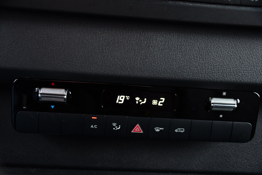 Mercedes-Benz Sprinter 317 1.9 CDI L2H2 RWD PB Edition Camera, Cruise, Carplay, LED, 170pk, Stoelverwarming, NAVI, Sensoren, Leder, Uniek!