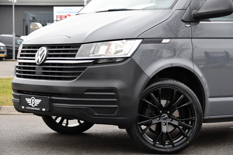 Volkswagen Transporter 2.0 TDI L2H1 30 PB Edition Adaptieve Cruise, Carplay, 150pk, Sensoren, Voorruit verwarming, Automaat, Leder, Uniek!