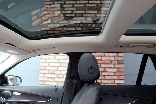 Mercedes-Benz GLC 300e 4MATIC AMG Line | Panoramadak | Trekhaak | Multibeam LED | Stoelverwarming | Camera | Dodehoekassistent | Spoorpakket | Sfeerverlichting | Zitcomfortpakket |