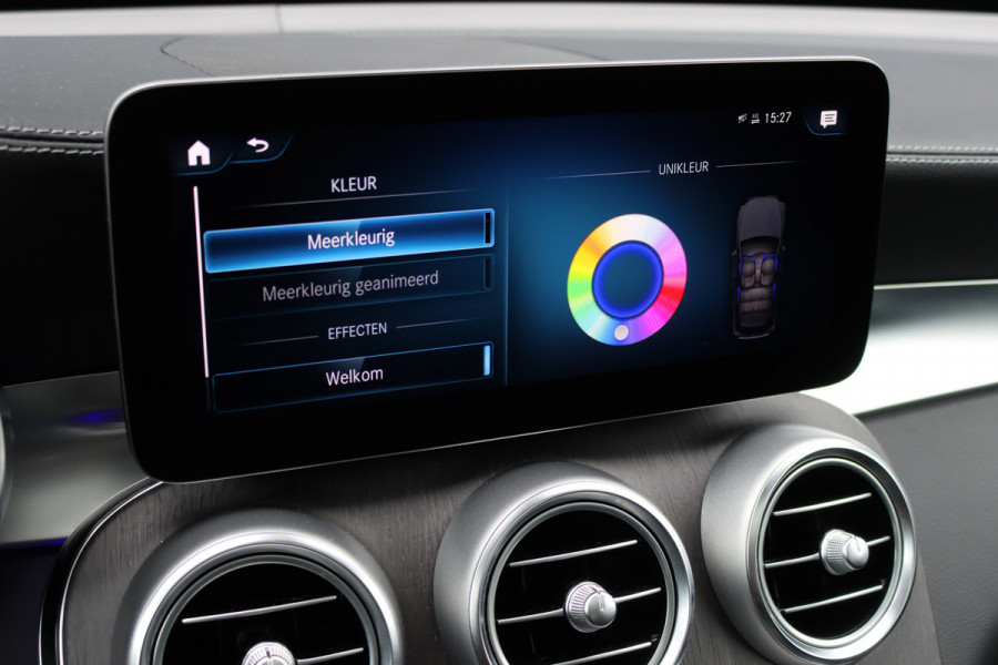 Mercedes-Benz GLC 300e 4MATIC AMG Line | Panoramadak | Trekhaak | Multibeam LED | Stoelverwarming | Camera | Dodehoekassistent | Spoorpakket | Sfeerverlichting | Zitcomfortpakket |